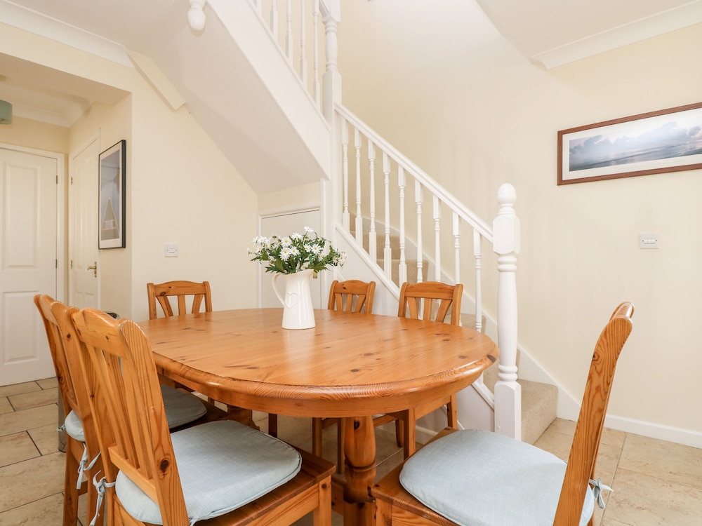 Oak Cottage view 2