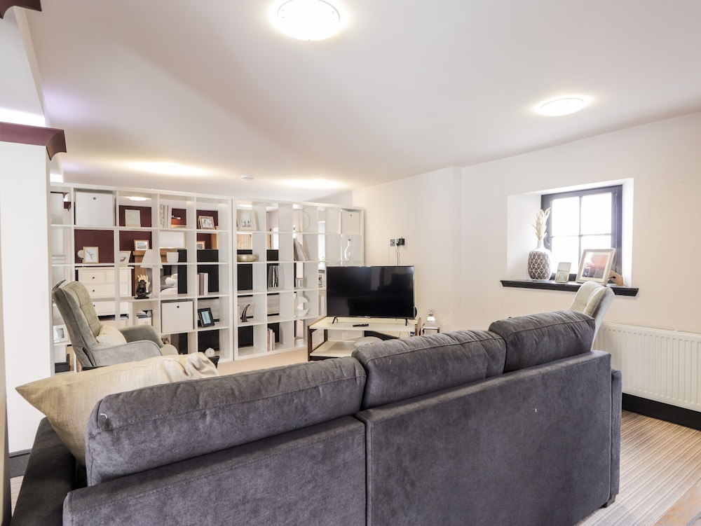 Mary Ann Apartment