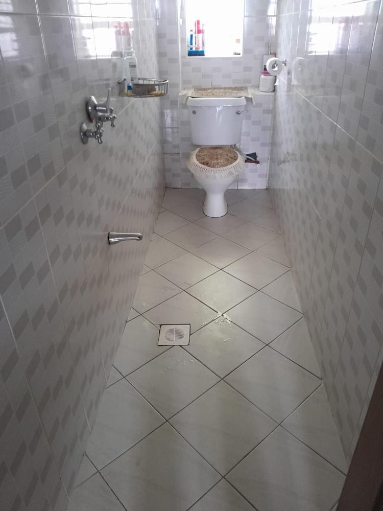 Charming 1-bed House in Nairobi Katani Rd view 5