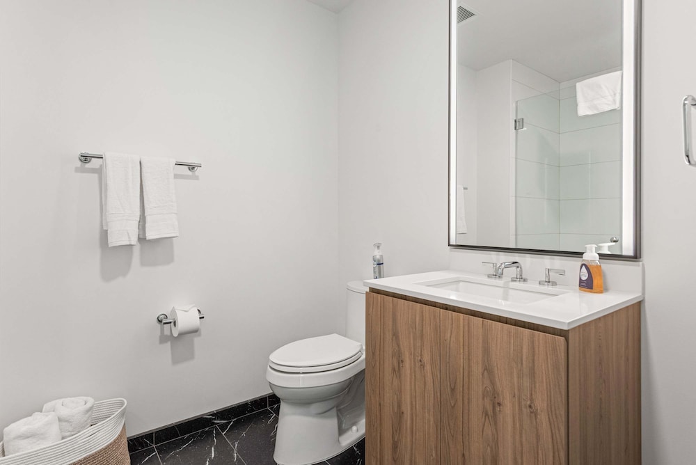 Luxe Apts Stunning Lake Views Resort Amenities