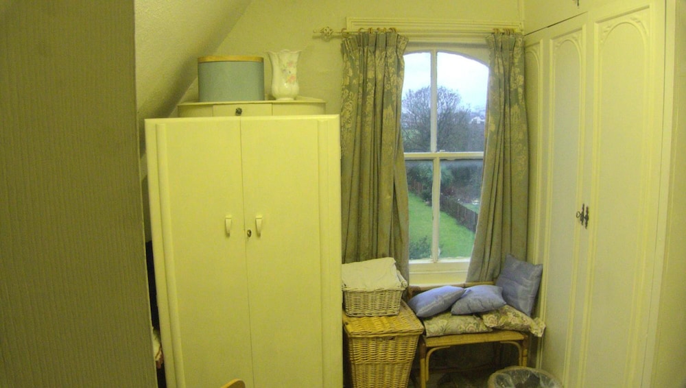 Ms McCreadys Guest House view 3