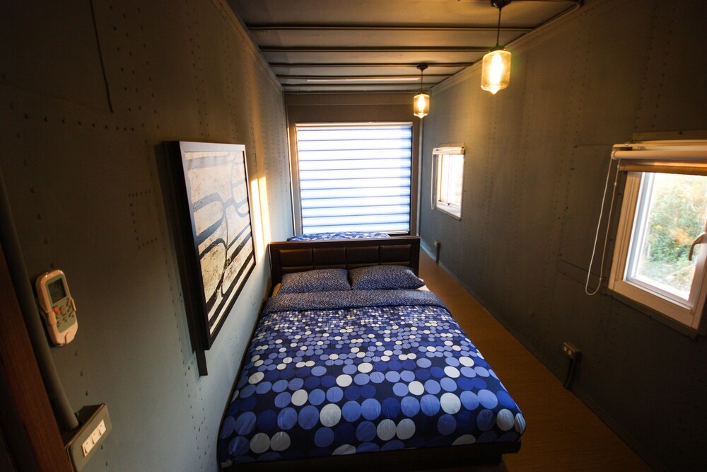 Cape 42 Hostel III