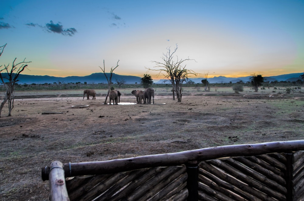 Sentrim Tsavo Lodge