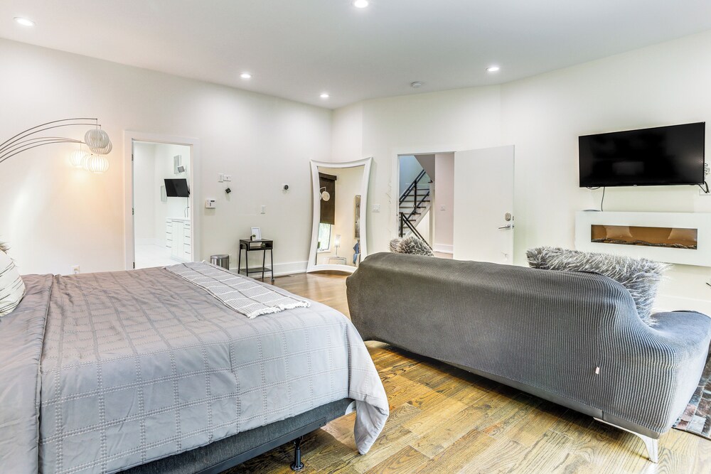 Luxe Buckhead Retreat 6 Mi to Dtwn Atlanta