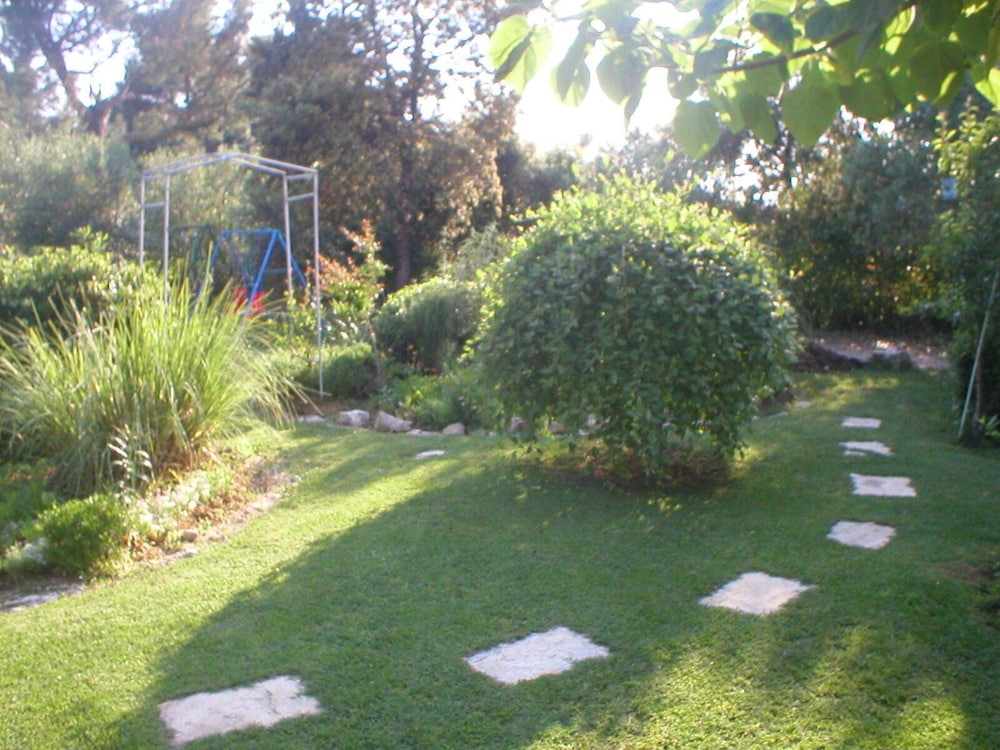 Photo 14