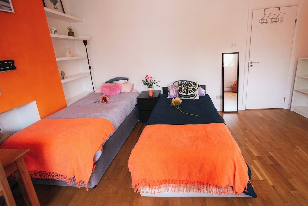 Fabian Road Cozy House - Central London