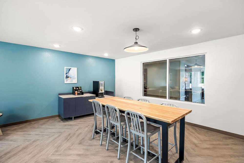 WoodSpring Suites Jackson Hub City