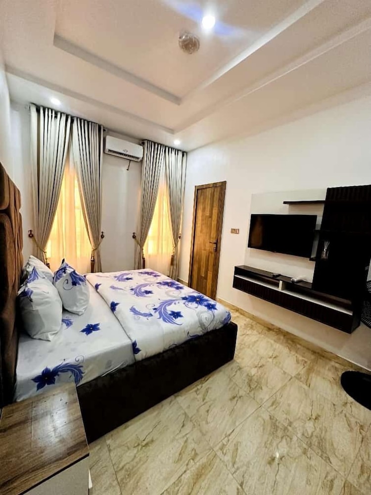 Julaz Apartment Lekki view 2