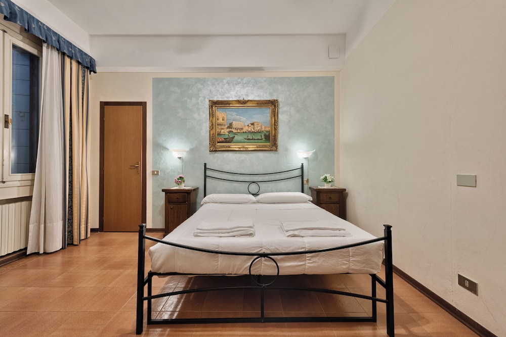 Joy Rialto Rooms Venice