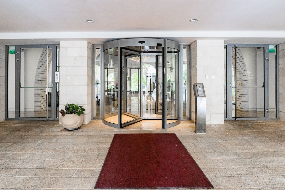 HARAV KUK RESIDENCE view 3