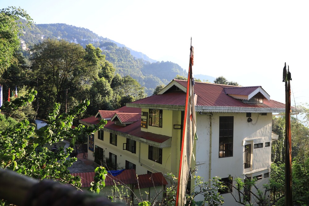 Kunden Fortune Resort Gangtok Near MG Marg