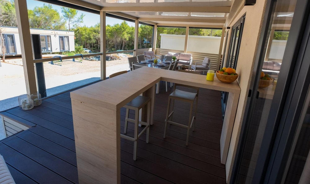 Charming Two-bedroom Mobile Homes Drage