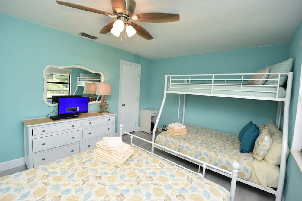 Hidden Oasis Spacious Home With Salt Water Heated Pool Hot Tub Fenced Yard Pets are Welcome