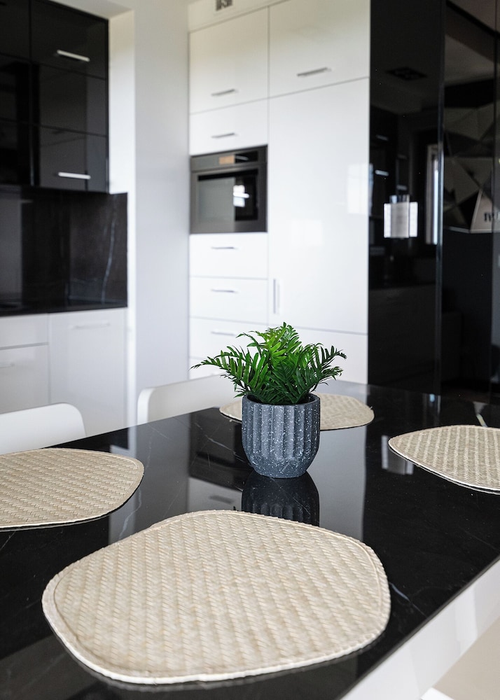 RentPlanet - Apartament Pokorna view 3