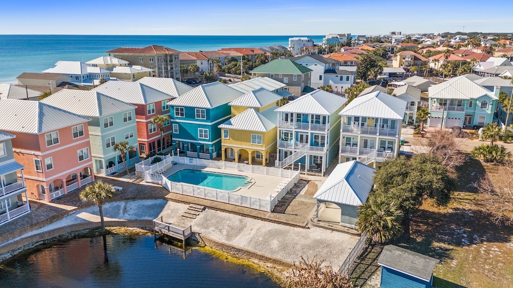 Beach House - Riviera Retreat by PHG