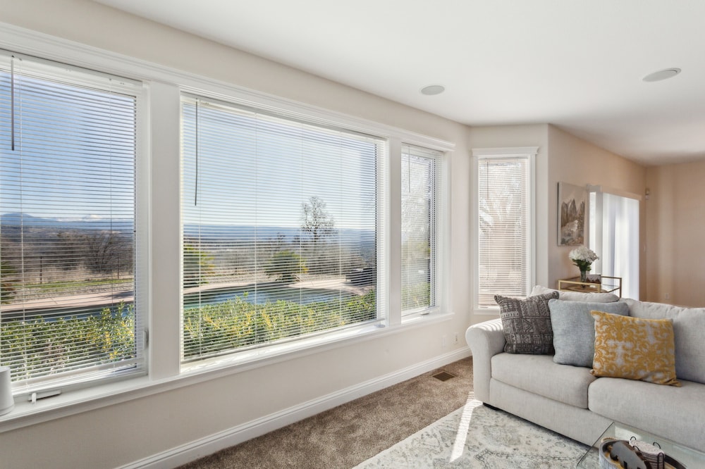 Stunning Mountain Retreat With Unmatched Views 5 Bedroom Estate