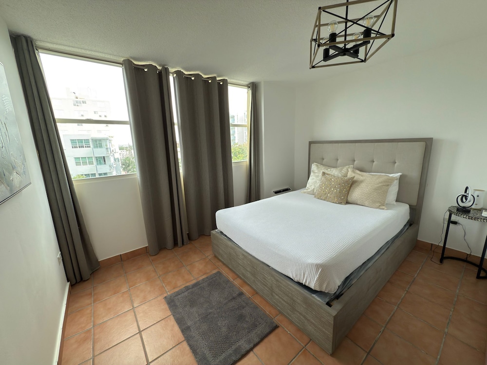 3 Bed 1 Bath 1 Park Plaza Universidad