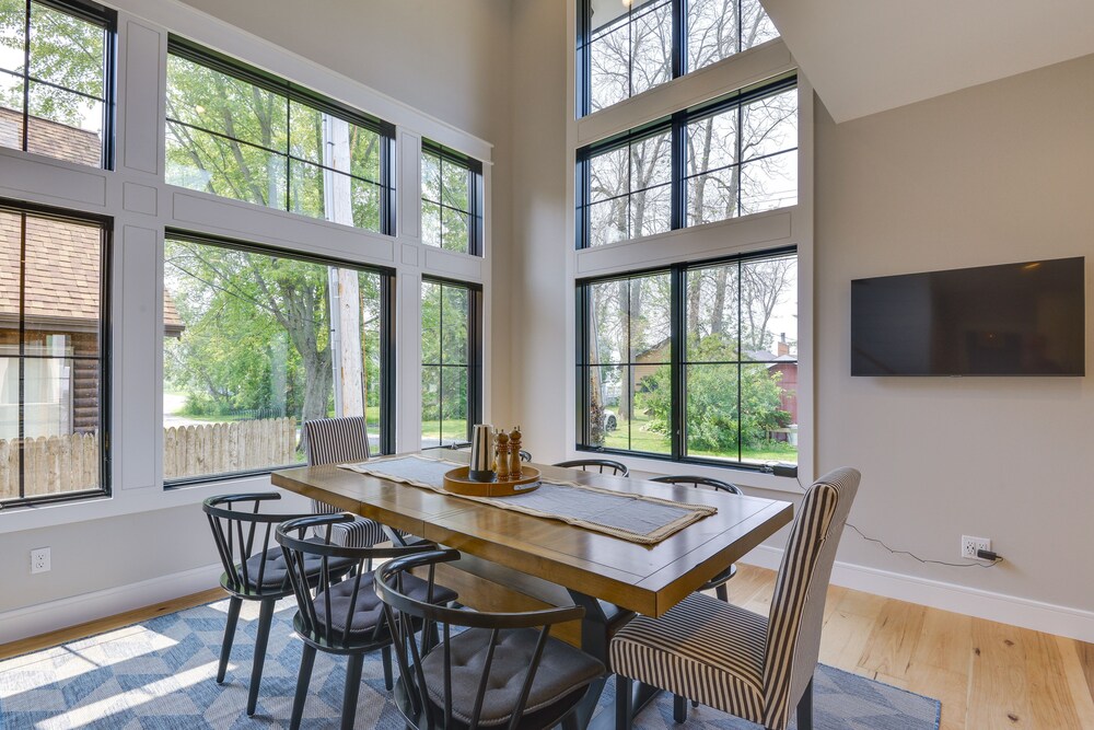Las Vegas Vacations - Modern Lake Ontario Escape w/ Beach Access! - Property Image 10