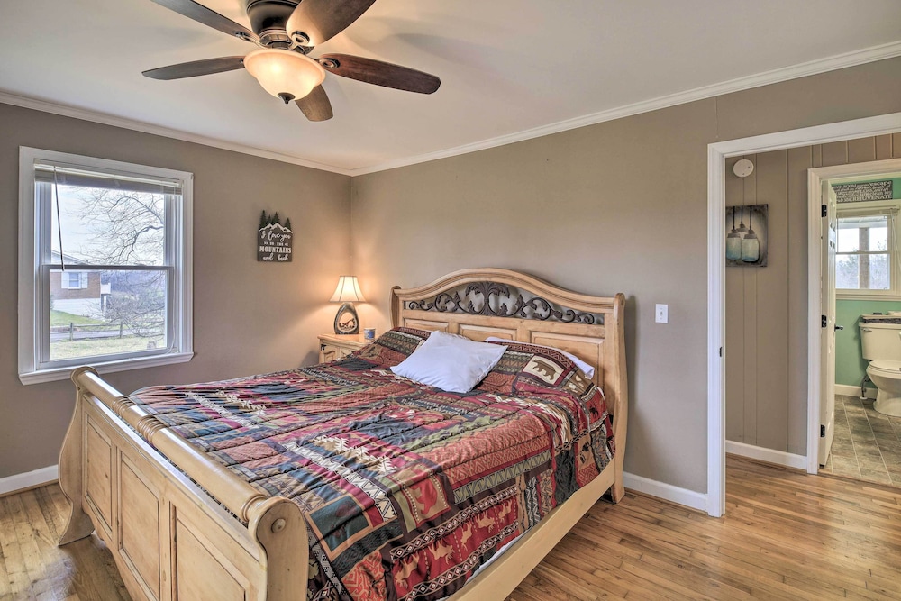 Beautiful Views & Gas Grill: Sparta Getaway! view 3
