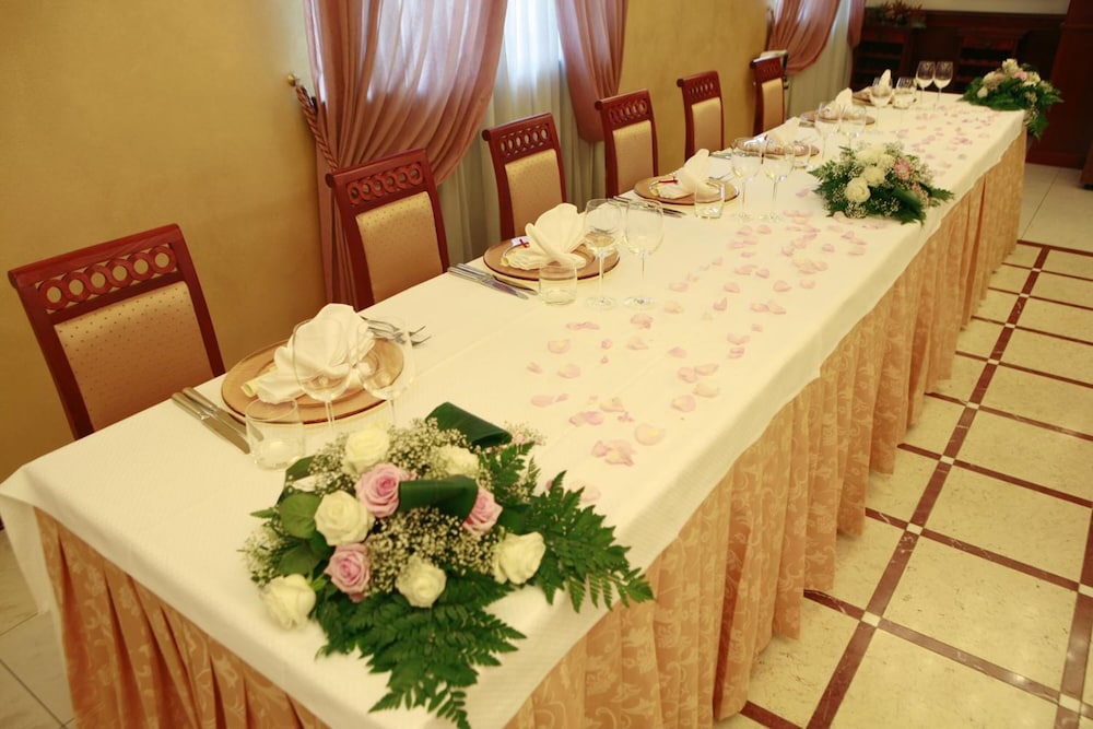 meeting & event spaces