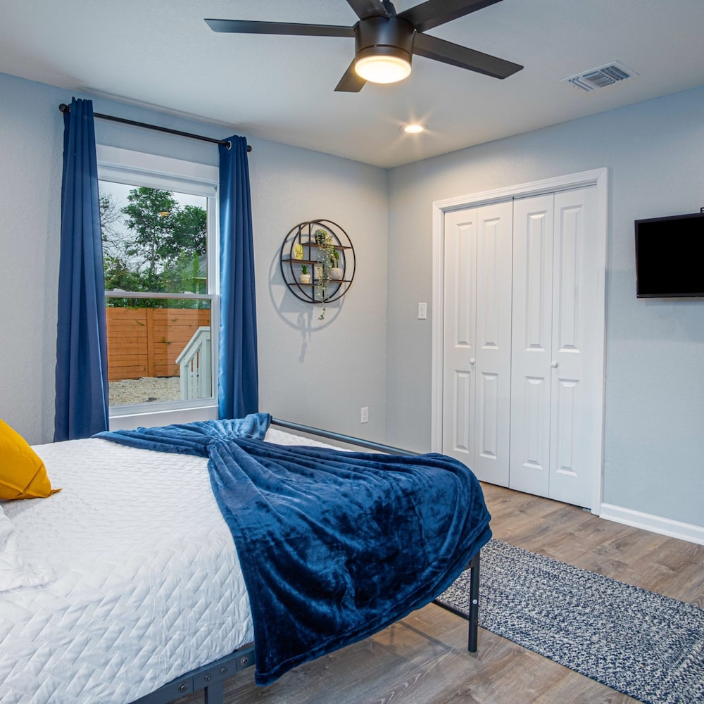 Trendy Historical Home Near Downtown Attractions