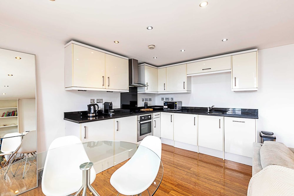 Stylish One Bedroom Apartment