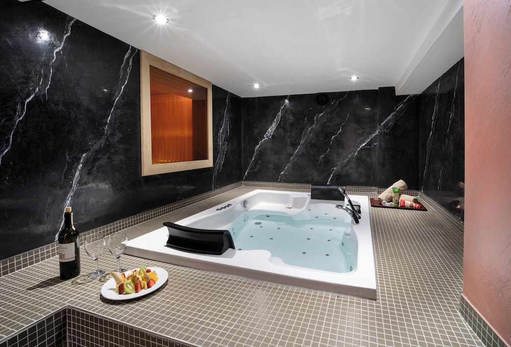 Orka Royal Otel & Spa - Image 62