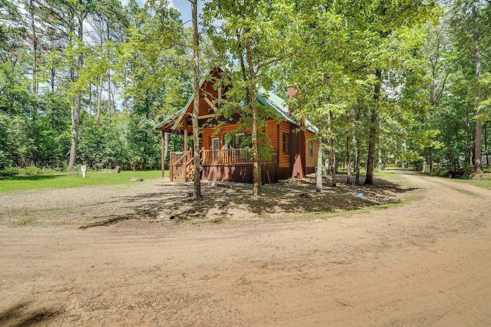 4 Mi to Broken Bow Lake: 'wee Bear Cabin' Getaway!
