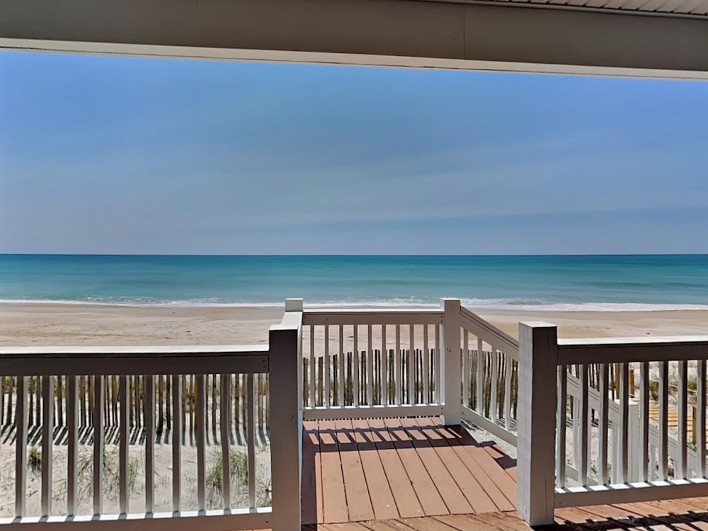 Pelican Landing by Topsail Realty