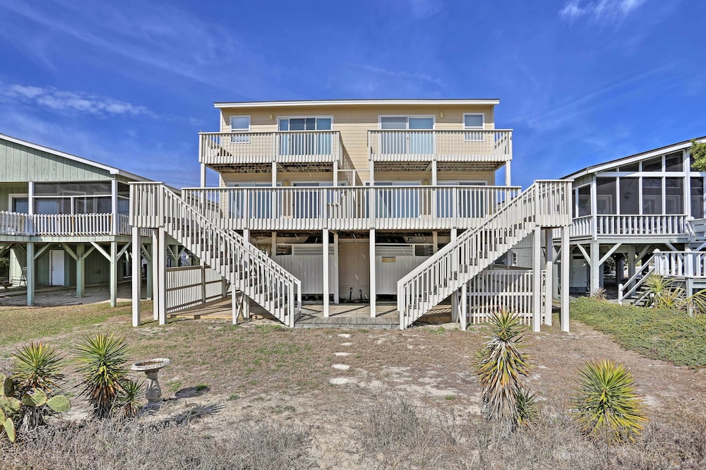 Family-friendly Vacation Home: Steps to Beach! view 3