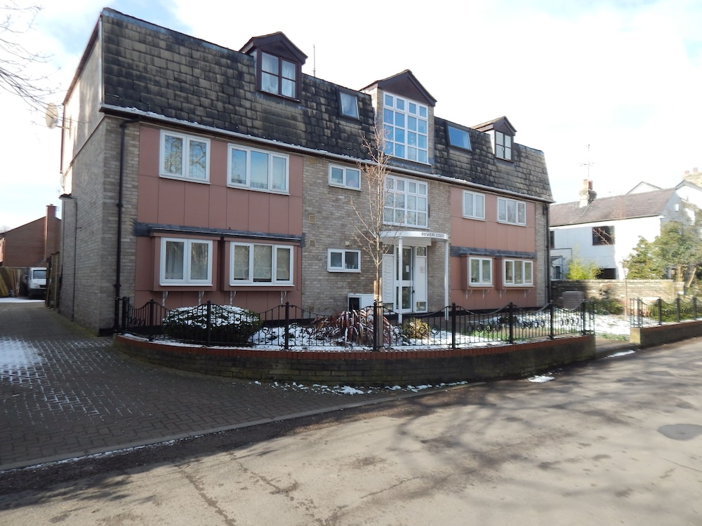 River Court Apartments LETS