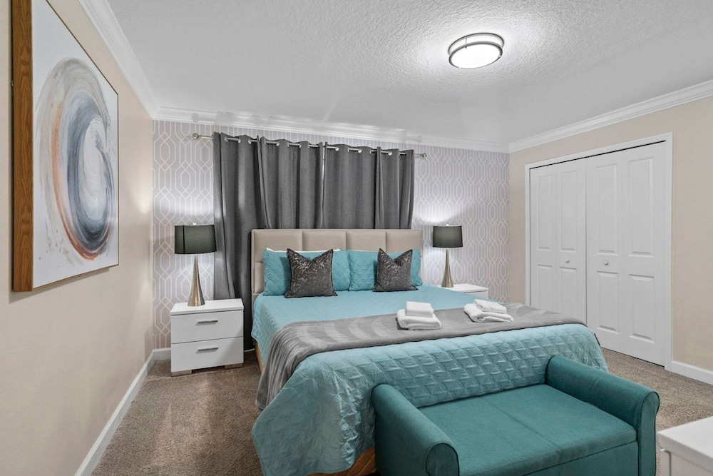 Relaxing Getaway Near Disney With Pool Themed Rooms