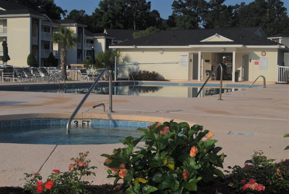 Fairways At Riveroaks 23d 3 Bedroom Condo by RedAwning