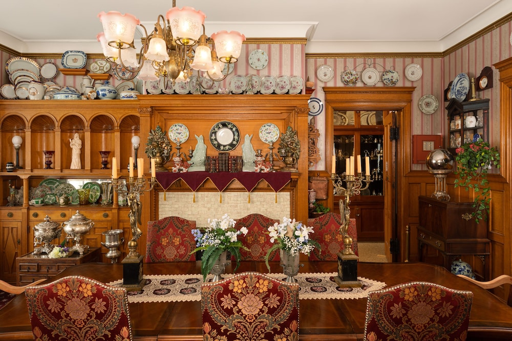 The Dempsey Manor Bed & Breakfast Inn
