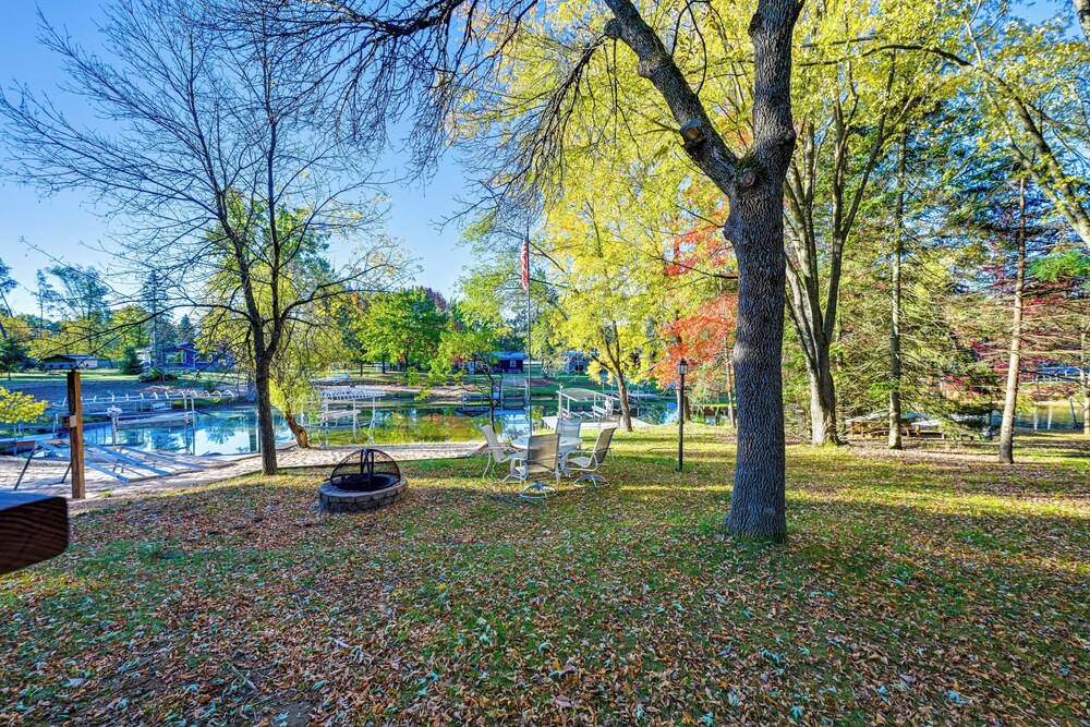 Lakefront Nekoosa Home: Private Beach & Boat Dock! view 5