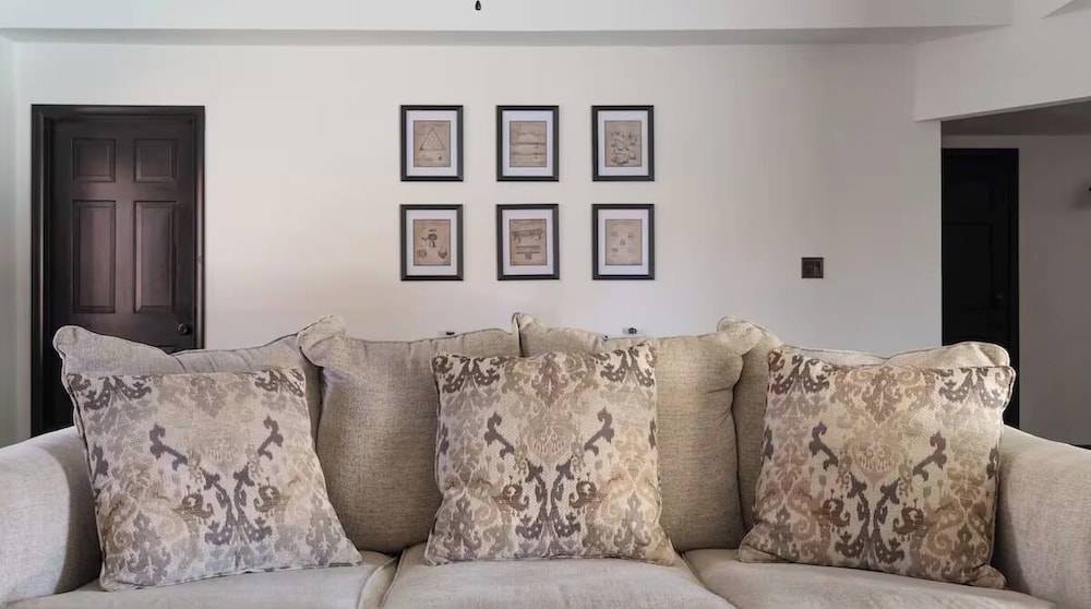 Spacious Mesa Oasis with Heated Pool