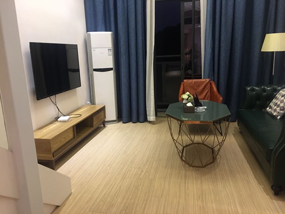 Yumi Huanju Apartment - Guangzhou Lida Plaza
