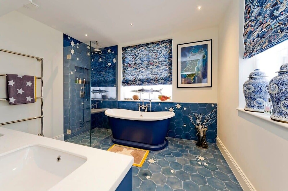 5 Bed House w/ Indoor Pool, Sauna & Private Garden - Fulham