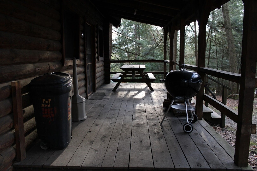 Hominy Ridge Cabins and Gift Shop