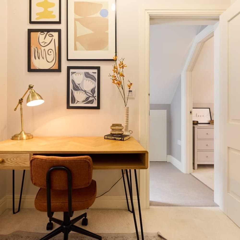 The Regent s Park Scenery - Spacious 3bdr House w Garden and Study Room