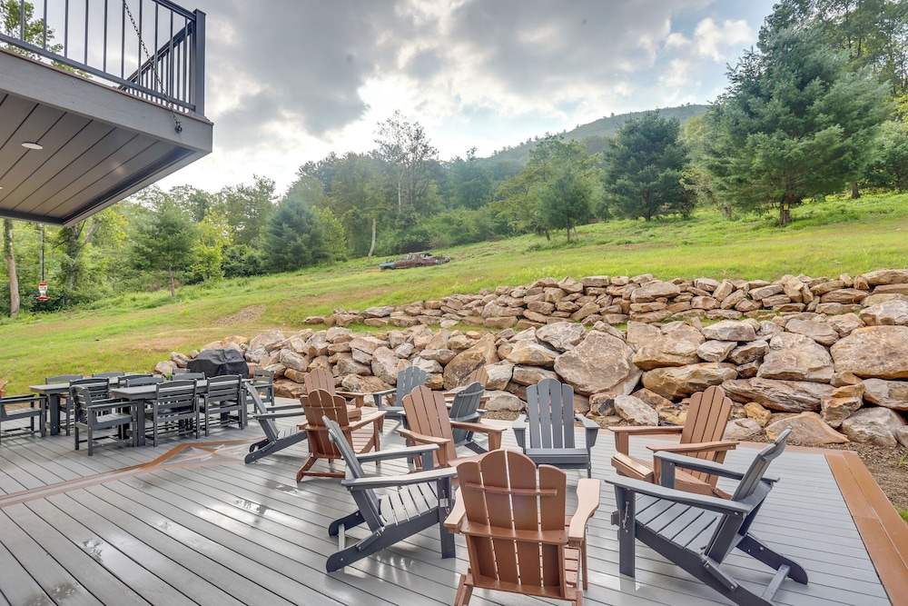 Resting Eagle Cabin w/ Mtn Views in PA Wilds