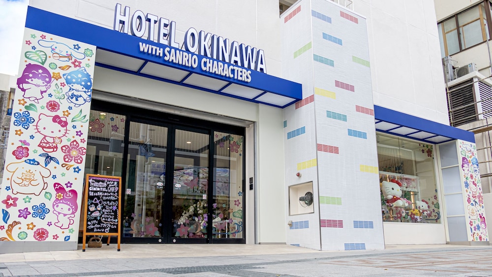 HOTEL OKINAWA WITH SANRIO CHARACTERS 184