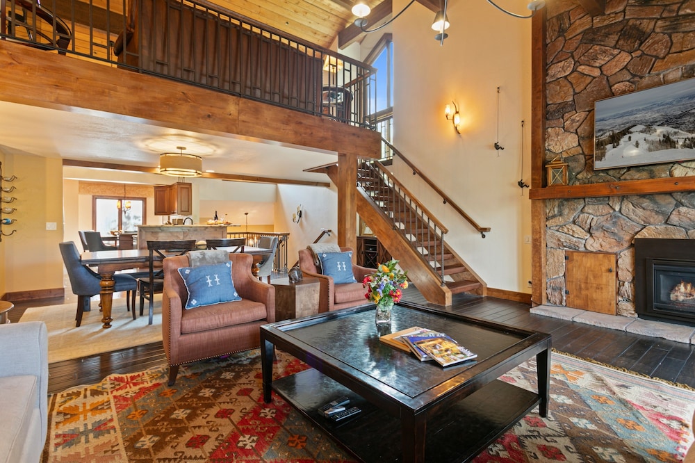 Ridgepoint - Three Bedroom with Spa #128 3 Condo