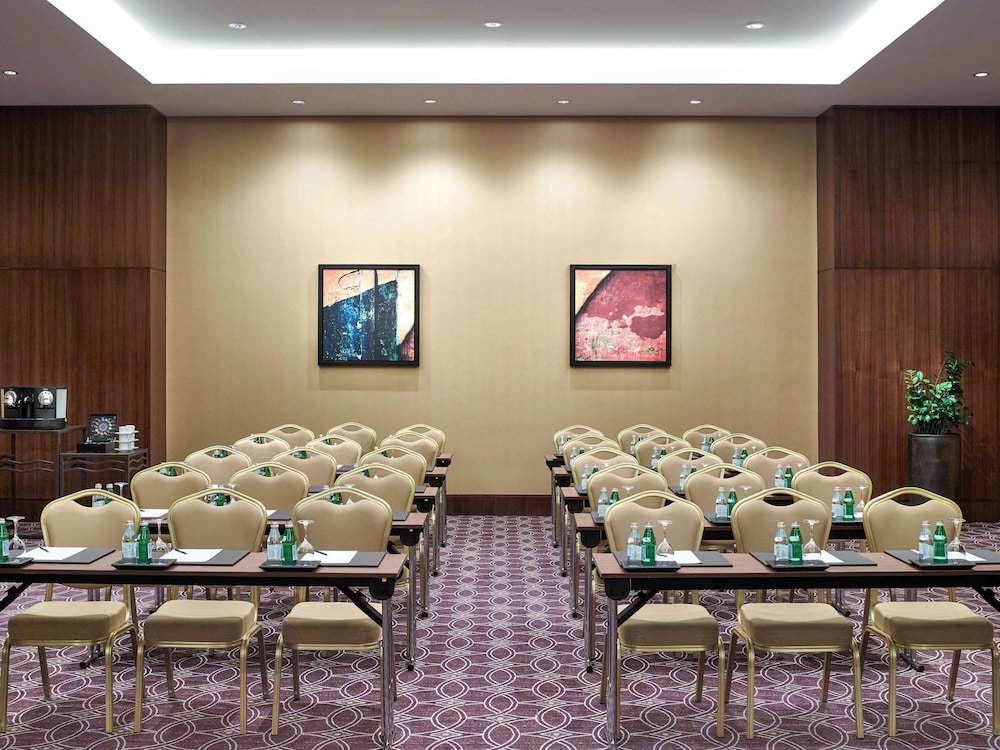 Swissotel Living Al Ghurair