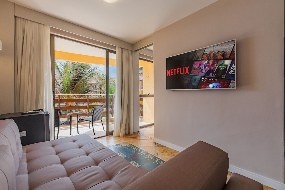 Beach Park Suites #333 Beachfront By Carpediem