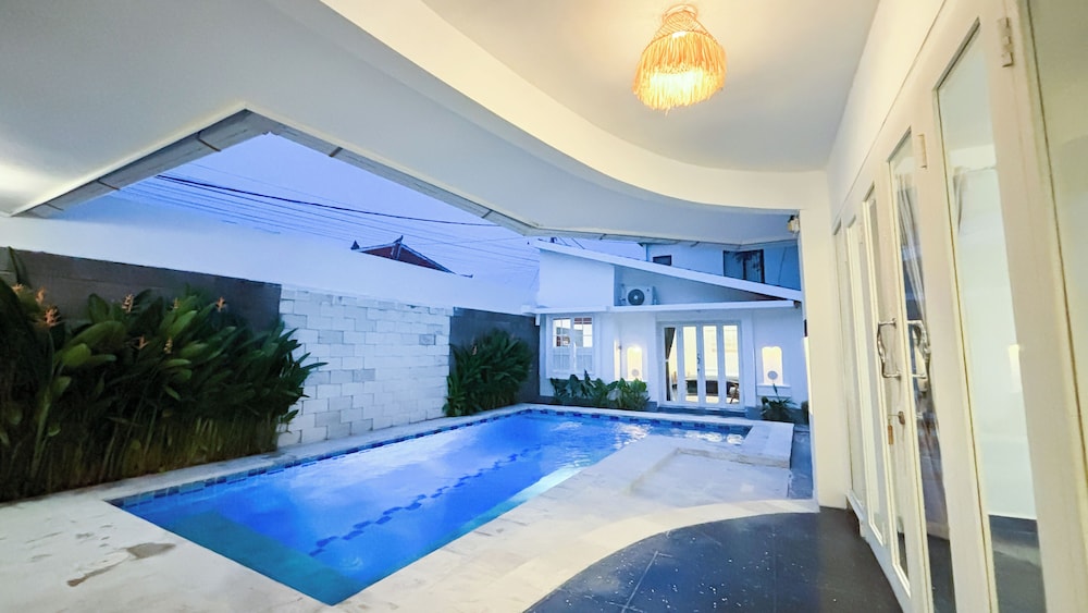 LaLeBay Seminyak