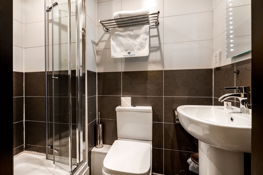 Croydon Vacations - Grand Sapphire Hotel  Banqueting - Property Image 8