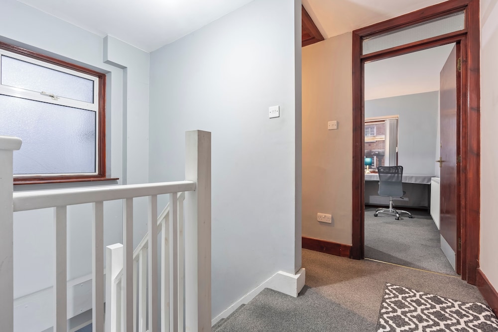 Luxury London Apartment With 3 Bedrooms