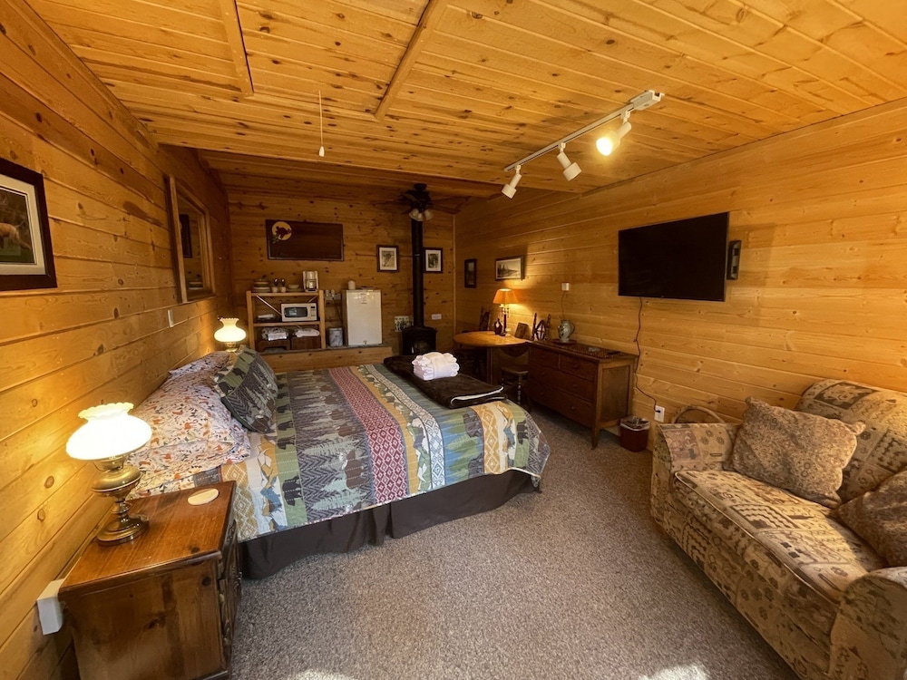 Holly's Place