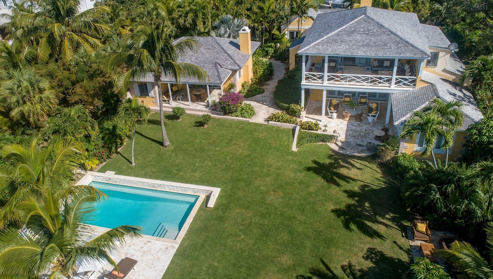 Beehive Harbour Island. Luxury Dream World On The Bay. Private D 5 Bedroom Home